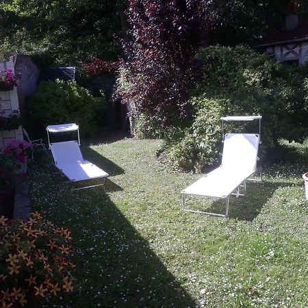 Gite Au Bord Du Lac Montville Exteriör bild